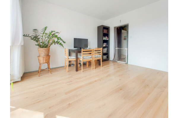 Krak&oacute;w, Nowa Huta, Mistrzejowice, os. Złotego Wieku, Mistrzjowice Os. Złotego Wieku⭐3 pokoje + balkon Tramwaj 300m / Planty