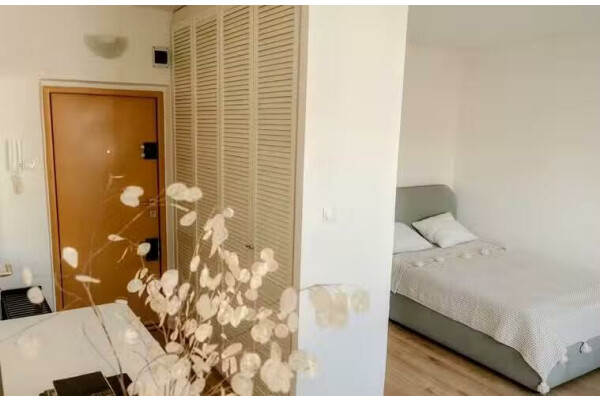 Warszawa, Praga-Południe, Salamandry, Praga-Południe Gocław / ul. Salamandry⭐33,4m2 /  Ochrona DO WEJŚCIA