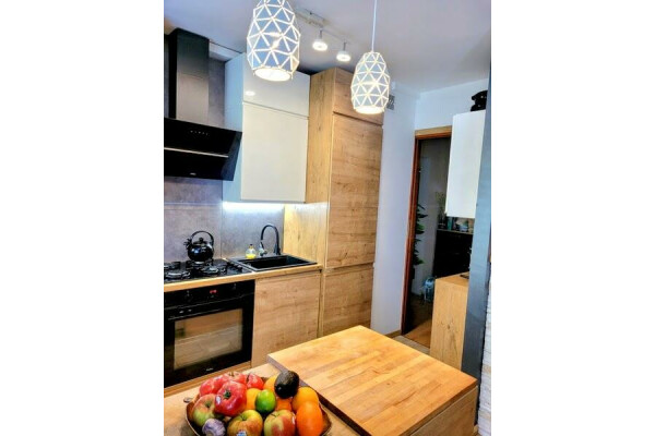 Warszawa, Targ&oacute;wek, Turmoncka, Targ&oacute;wek ul.Turmoncka⭐4 pokoje + balkon PARKING // Metro Br&oacute;dno 10min