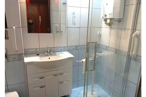 Zabrze, Centrum, Jana Matejki, Zabrze  Centrum  ul. Matejki 37.1 m2 // 2 pokoje+ kuchnia !