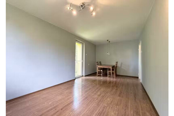 Chorz&oacute;w, Batory, Czempiela, Chorz&oacute;w Batory ul. Czempiela 42,5  m2 2 pokoje + kuchnia !