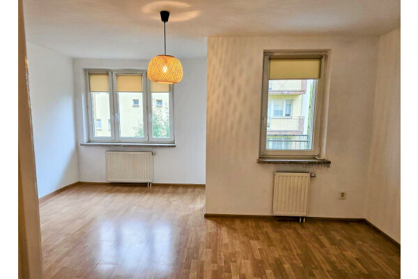 małopolskie, Krak&oacute;w, Podg&oacute;rze, ks. Wincentego Turka, Płasz&oacute;w Podg&oacute;rze Wincentego Turka⭐27,8m2 + Balkon  // PARKING szlaban