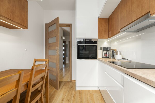 Warszawa, Praga-Południe, Przeworska, Praga Południe ul. Przeworska⭐60  m2/3 pok / Balkon⭐Kom&oacute;rka  WINDA LUX